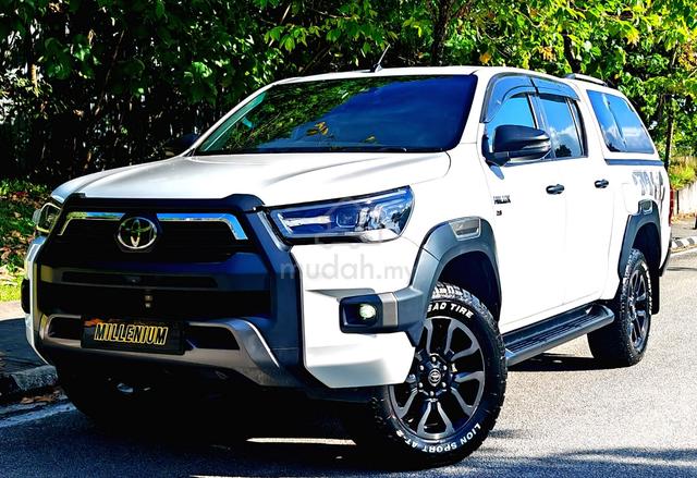 2020 Toyota HILUX 2.8 ROGUE BLACK EDITION (A) - 2