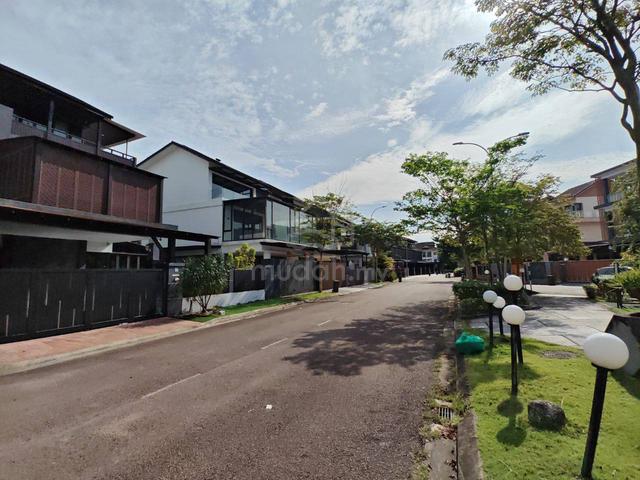 Taman Sri Intan(Polo Garden) - Semi D 1