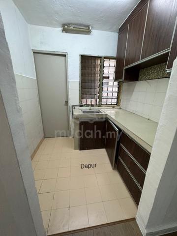 Apartment Idaman 1
