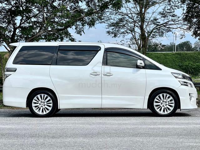 2013 Toyota VELLFIRE 2.4 AT 8-SEAT,REG17,FACELIFT - 4