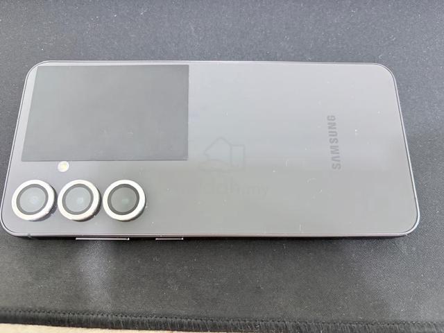 samsung s24fe - photo 3 of 3
