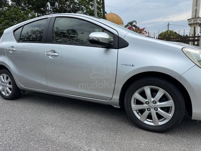 2013 Toyota PRIUS 1.8 (HYBRID) ENHANCED (A) - 2
