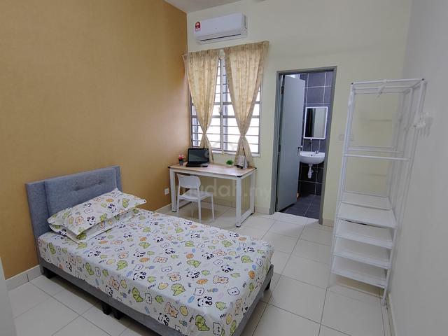 Single Room with Bathroom - Famale Only 1