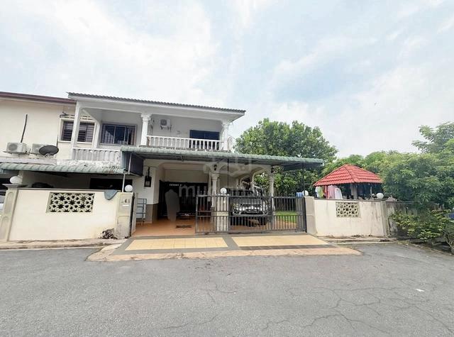 RUMAH SEMI D 2 TINGKAT CORNERLOT TAMAN BAHAGIA TEMERLOh 1