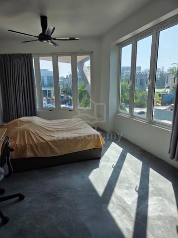 Beach house room for rent for intern student , near hospital PD 1