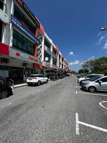 FACE MAIN ROAD, 3 Sty Shop ENDLOT 22x75 @ Uda Utama SKUDAI, SRI YAACOB 1