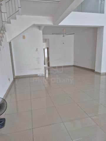 For Rent 2sty link Lakeside Residences Puchong/Bdr Puteri 5