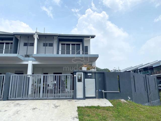 CORNER LOT BIG LAND Double Storey Terrace House Bandar Sungai Long 1