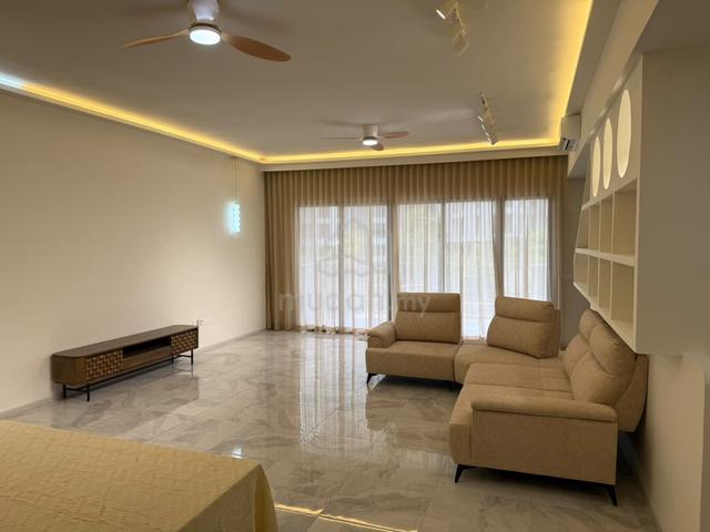 Nice 2.5 Storey Jia Hayat Villa with Basement @ Bukit Serdang 1
