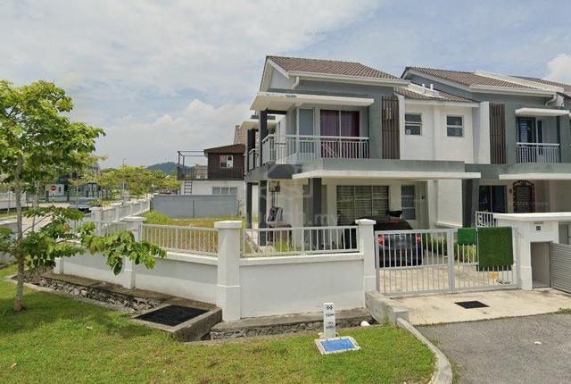 CORNER LOT cheap 2 storey terrace seksyen 15 bandar puncak alam 1