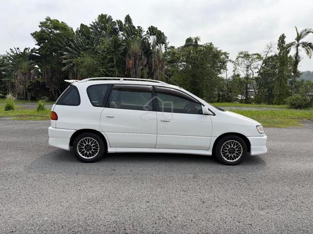 2001 Toyota IPSUM 2.0 (A) - 4