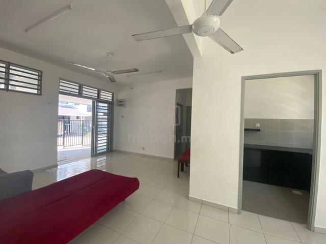 Townhouse For Rent Taman Nuri Sentosa, Durian Tunggal Melaka 1