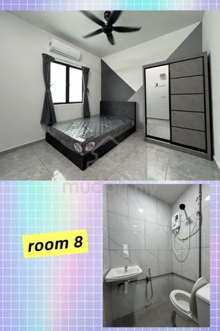 Brand New Master Room Attached Bathroom, Walking Distance to CIQ 1