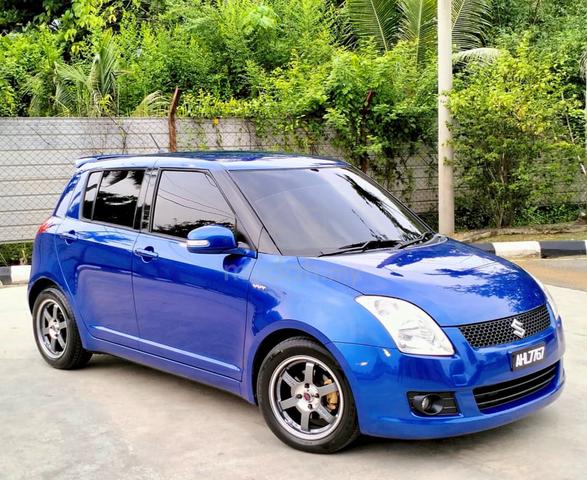 Suzuki Swift 1.5 (A) 2011 Keyless - 1