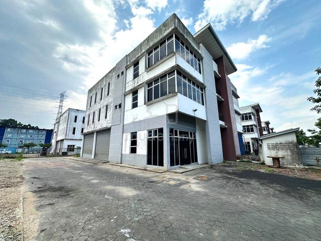I-Parc, Gelang Patah 3 Storey Semi-D Corner Factory, Gated Guarded 1