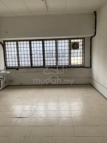Jalan Bandar 16 Office space 1