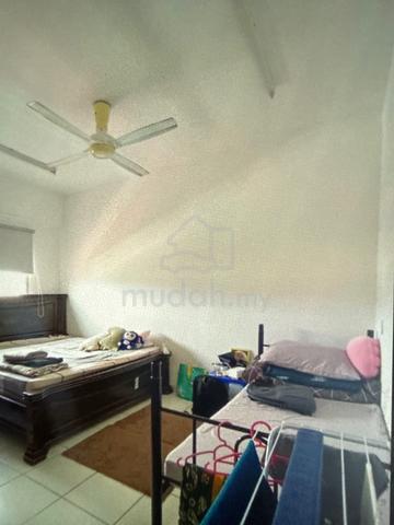 rooms available 1