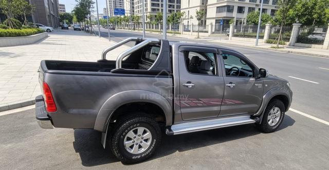 2011 Toyota HILUX 2.5 G (A) - 3