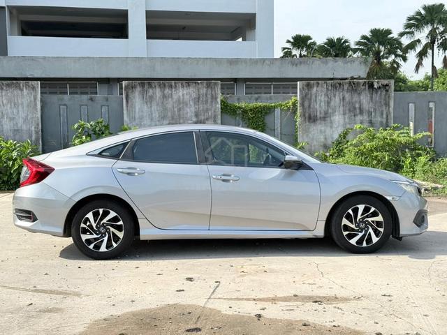 2018 Honda CIVIC 1.8 S i-VTEC (A) - Premium Select - 2