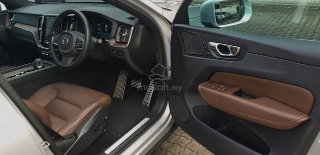 Volvo XC60 B5 PETROL Engine WARRANTY till YRS 2027 - 4