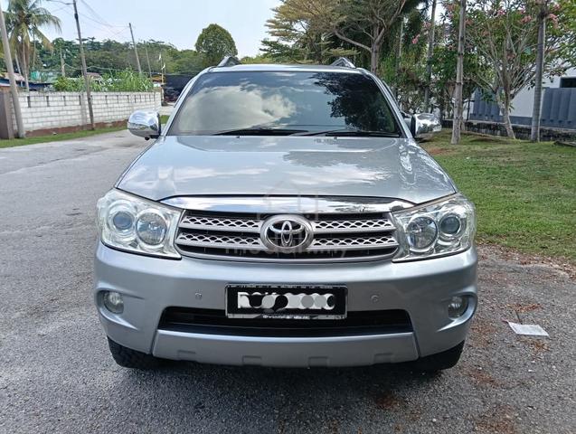 2011 Toyota FORTUNER 2.7 V FACELIFT (A) - 3