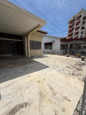 1 storey Semi D at Lorong Erskine near Gurney Plaza Tanjong Tokong 1