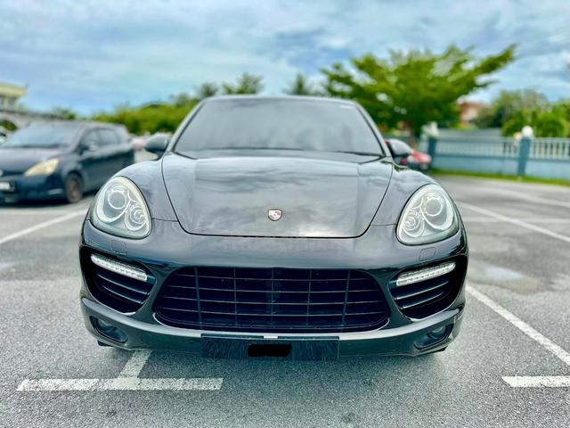 2011 Porsche CAYENNE TURBO - 3