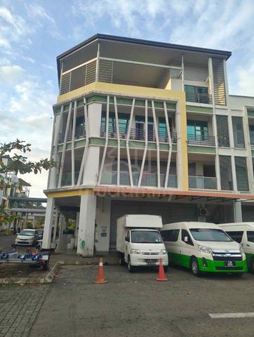 [CORNER] ENTIRE BUILDING @alam mesra for rent 1