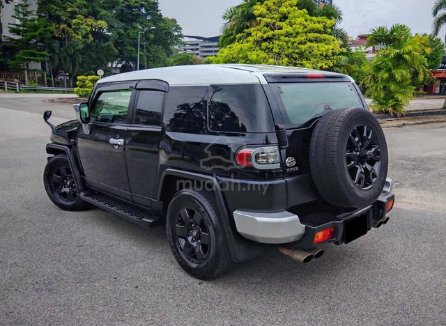 2011 Toyota FJ 4.0 CRUISER (A) 4WD Premium Grade - 5