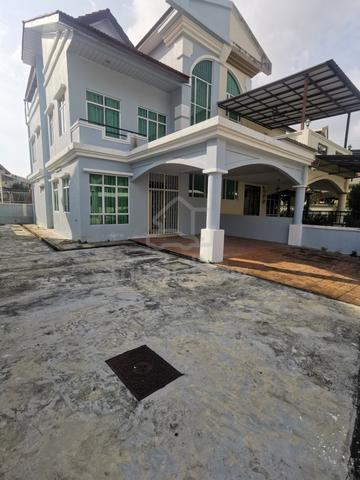 3 Storey Semi D At Sungai Ara For Sale 1