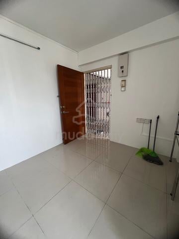 Flat Mayang Pasir 1