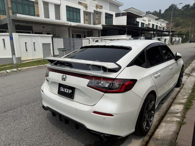 Honda Civic FL1 Hatchback Japan Spec BOSE Low KM - 3