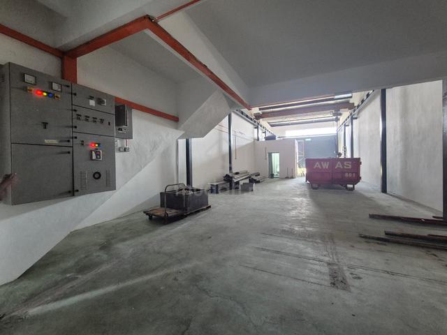 Diamond Valley 1.5-Storey Factory For Rent 1