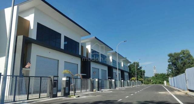 Two Unit Corner Lot 1.5 Storey Factory Warehouse Rembia Alor Gajah 1