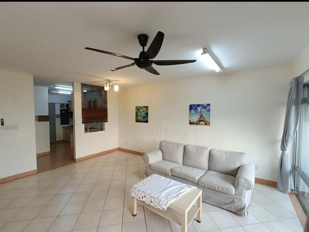 Perdana Exclusive Condo 1