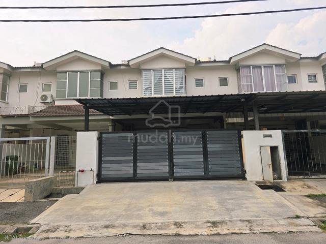 Bercham / 2 Storey Terrace / 4R3B / Good Condition / Facing South 1