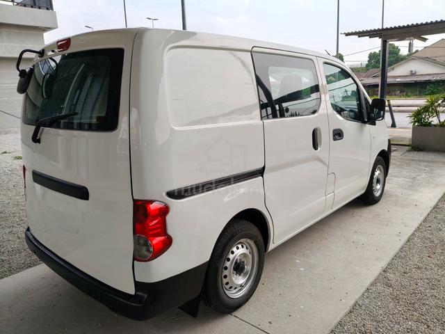 2013 Nissan NV200 1.6 (M) Semi Panel Van - 4