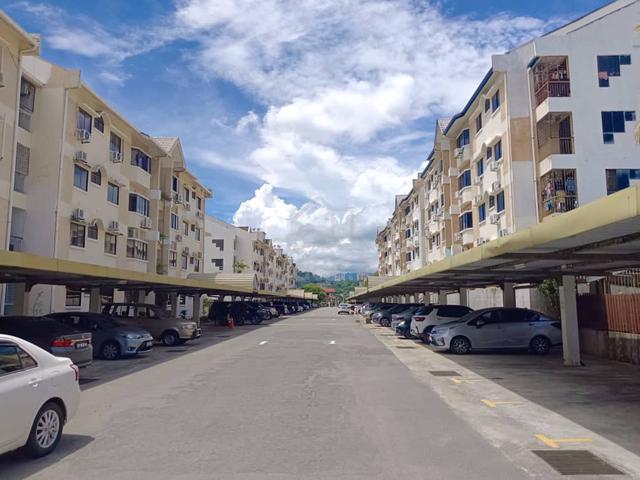 Likas Court 1