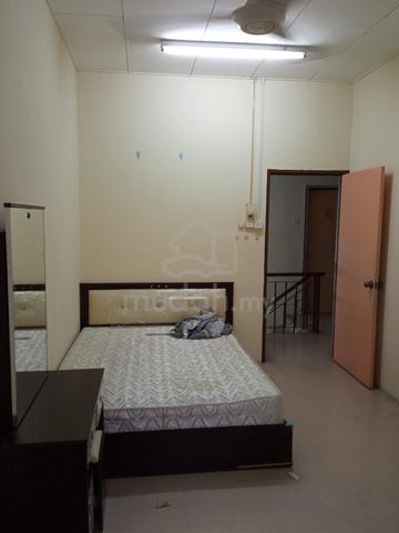 Kulim Kota Kenari single room (female) 1