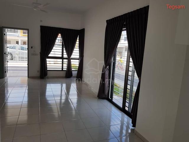 Setia Permai 3 Setia Alam Double Storey house End Lot Partial Furnish 1