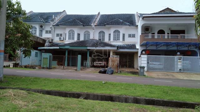 Teres 2 tingkat bandar putra ,ioi segamat johor 1