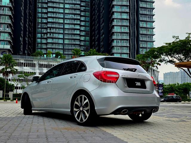 2015 Mercedes Benz A-CLASS 1.6 200 BLUEEFCY (CBU) - 2