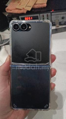 samsung zflip 7 512gb - photo 2 of 2