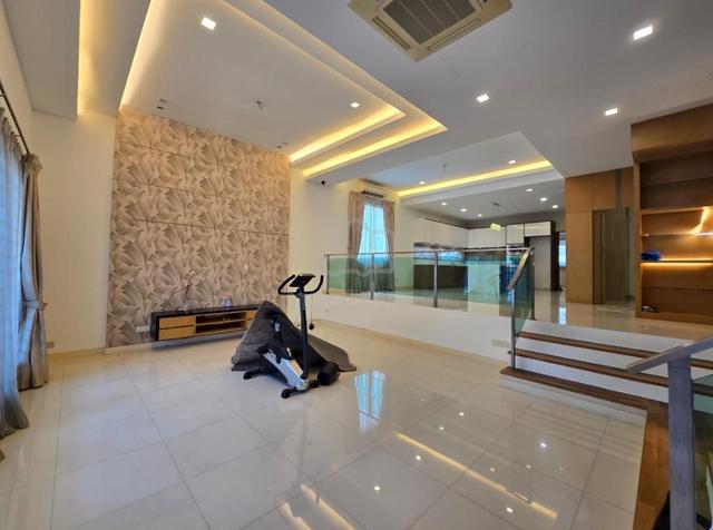 NEGO End Lot 2.5 Storey Terrace Damai Utama Puchong Kinrara Residence 1