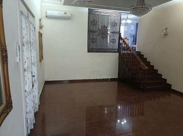 2-Storey Split-Level Bungalow — Seksyen 8 1
