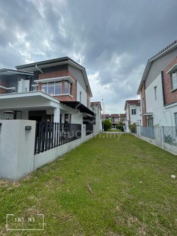 Renovated!! 5ft Land End Lot Double Storey House Rimbayu IJM Livia 1