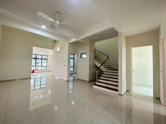 Melaka Ayer Keroh Ozana Residence 2.5Sty For Rent FULLY GRILLED 1