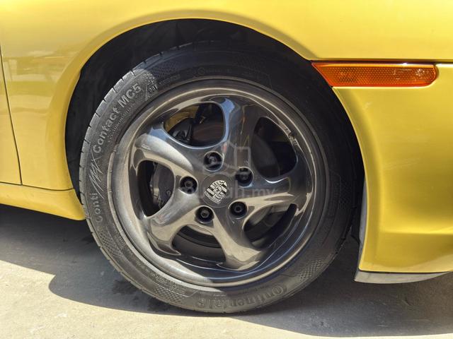 1997 Porsche Boxster 2.5 986 Convertible - 4
