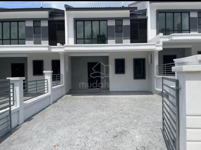 Ruma 33 | 2 Storey House | 4R3B | Sungai Buloh Country Resort |Furnish 1