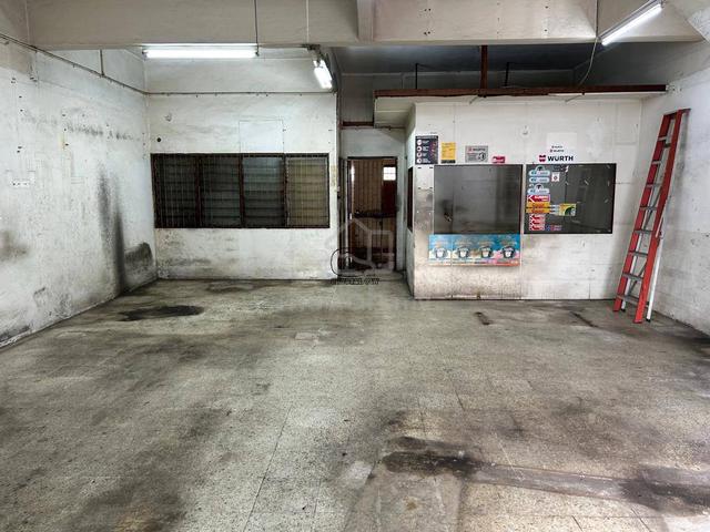 Commercial 3-Storey Shoplot @ Jalan Siam, Georgetown 1
